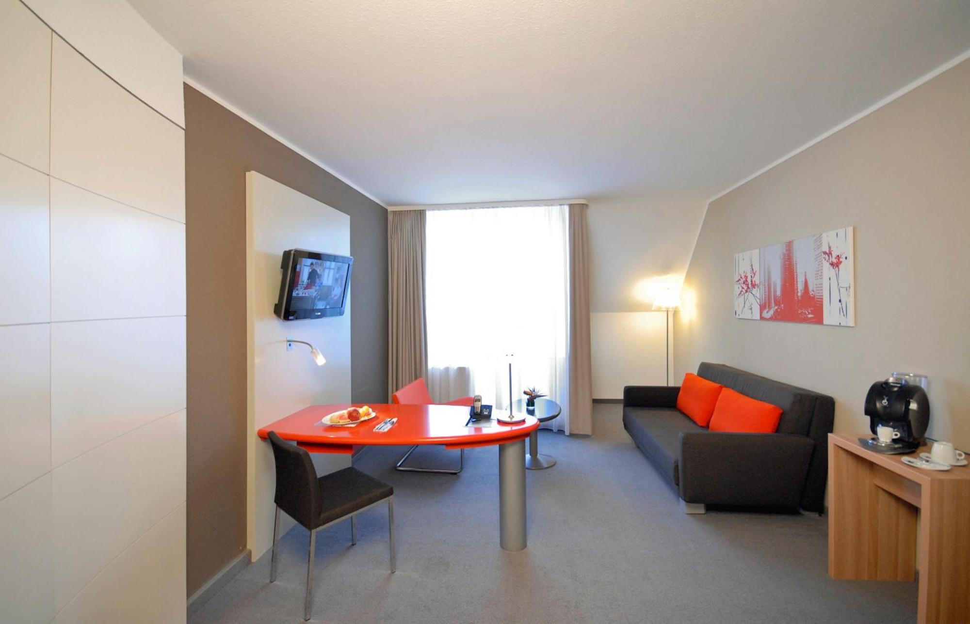 Privilege Queen Suite Sofa Bed Balcony